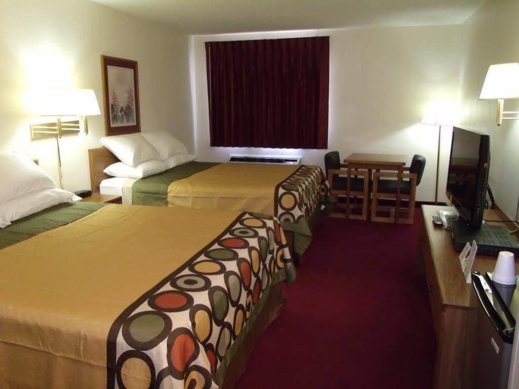 Americas Best Value Inn & Suites Harrisonville Exterior foto